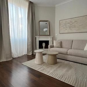Com A Cas #2 - Feel At Home In The City Center